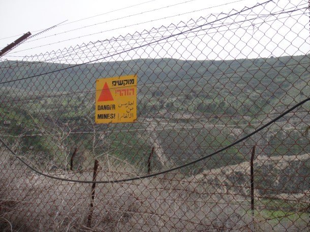 mine-field-on-border-with-jordan
