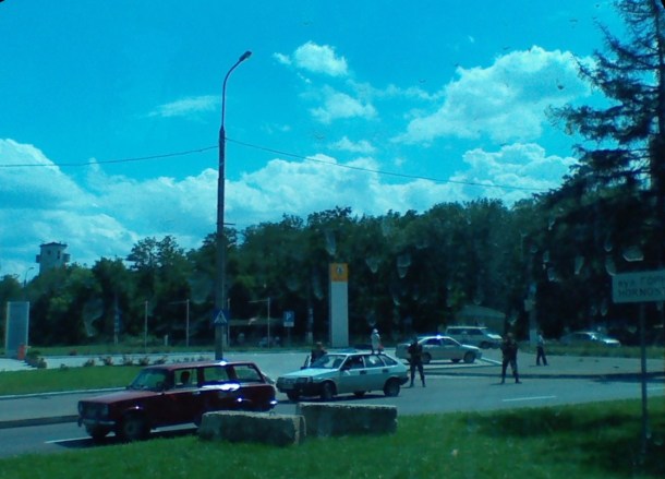 separatist-roadblock-ukraine