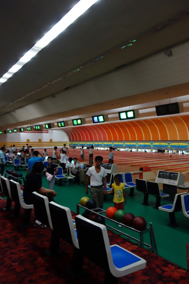 north-korean-bowlers