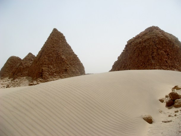 pyramids-nuri