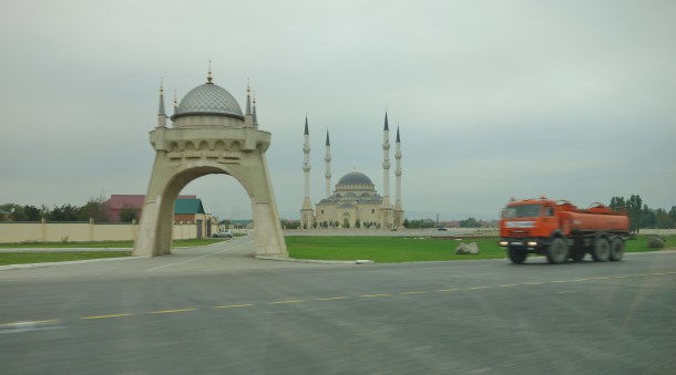 modern-mosque-chechnya