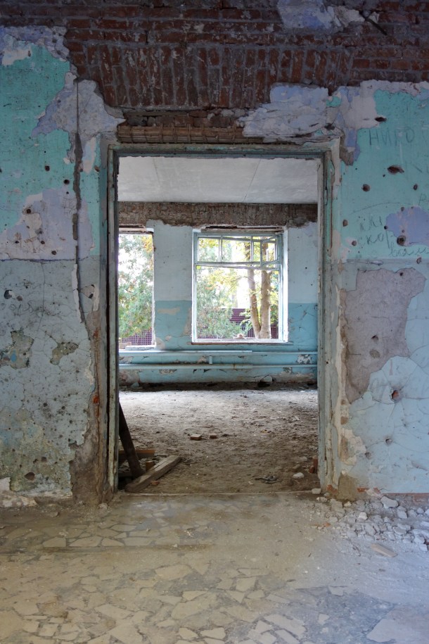 beslan-school-damage-from-fighting-during-massacre-school-siege