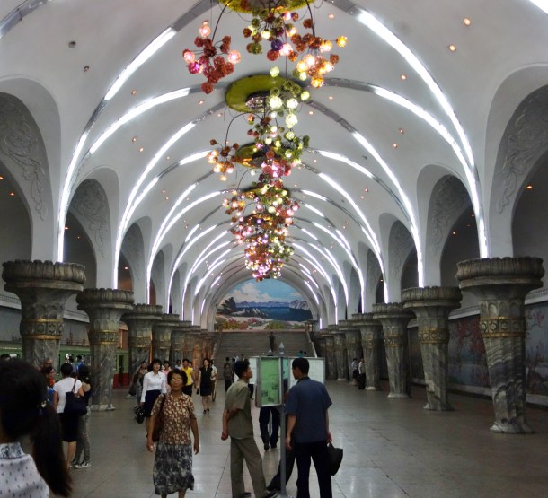 Yonggwang-station-pyongyang-metro