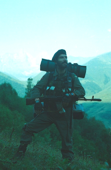 last-pictures-of-roddy-scott-chechen-rebels-transiting-caucasus-mountains