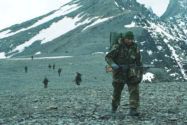 last-pictures-of-roddy-scott-chechen-rebels-transiting-caucasus-mountains