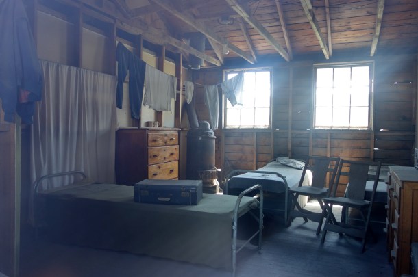 tule-lake-segregation-center-living-quarters