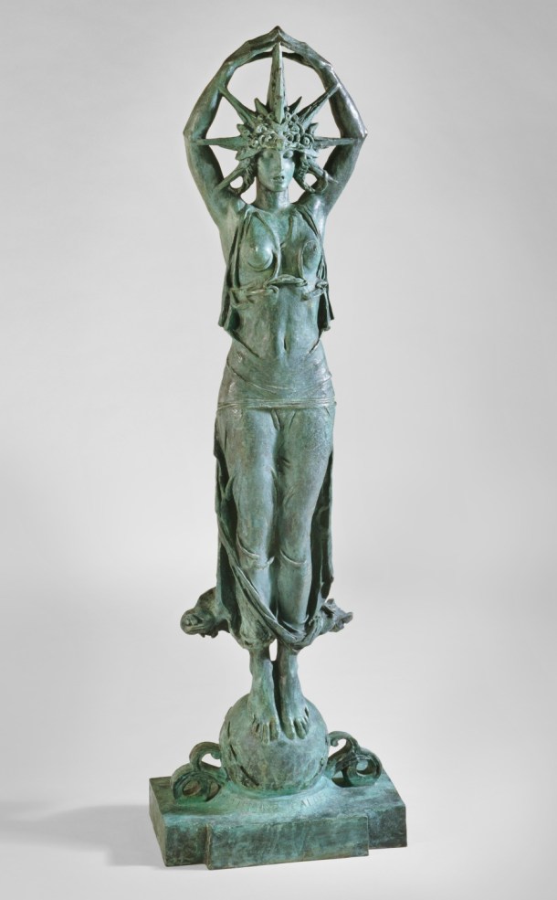 star-figure-colonnade-of-stars