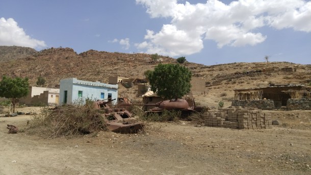 abandoned-tank-eritrea