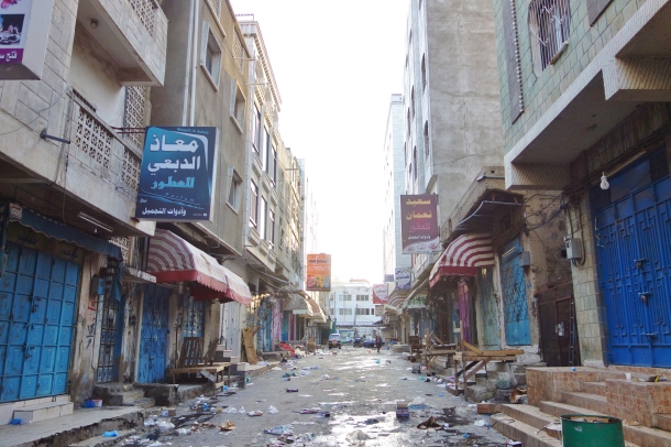 the-deserted-center-of-taiz-one-of-yemens-largest-cities-following-heavy-fighting
